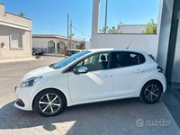 Usata Peugeot 208 Allure 75 CV (55 kW) 2018 Bianco Utilitaria