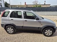 Usata Daihatsu Terios 86 CV (63 kW) 2000 Grigio SUV