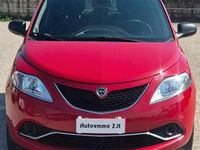 Usata Lancia Ypsilon Silver 69 CV (50 kW) 2017 Rosso Utilitaria