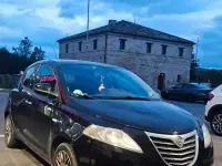 Usata Lancia Ypsilon 60 CV (44 kW) 2012 Nero Utilitaria
