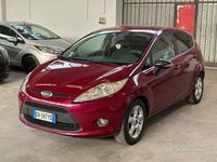 Usado Ford Fiesta Titanium 92 HP (67 kW) 2010 Roxo Citadino