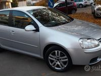 Usata VW Golf V 105 CV (77 kW) 2007 Grigio Berlina