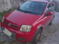 Usata Fiat Panda 4x4 69 CV (50 kW) 2011 Rosso Utilitaria