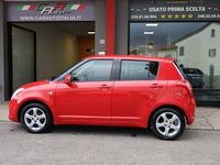 Usata Suzuki Swift 93 CV (68 kW) 2005 Rosso / pastello Utilitaria