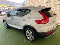 Usata Volvo XC40 Momentum 150 CV (110 kW) 2020 Grigio SUV