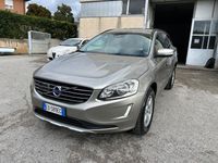 Usata Volvo XC60 R-Design Momentum 181 CV (133 kW) 2014 Beige SUV