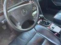 Usata Mercedes 200 109 CV (80 kW) 1993 Nero Berlina