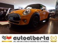 Usata Mini Cooper Coupé 116 CV (85 kW) 2014 Arancione/tetto bianco Coupé