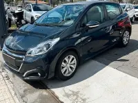 Usata Peugeot 208 Allure 82 CV (60 kW) 2017 Nero Utilitaria