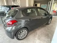 Usata Peugeot 208 Active 75 CV (55 kW) 2016 Grigio Utilitaria