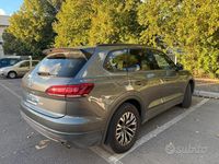 Usata VW Touareg Advance 231 CV (169 kW) 2019 Grigio SUV