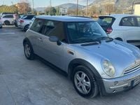 Begagnad Mini One D 88 HK (64 kW) 2006 Silver Halvkombi