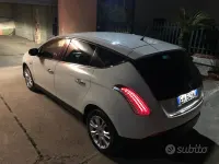 Usata Lancia Delta 120 CV (88 kW) 2011 Bianco Utilitaria