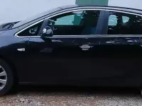 Usata Opel Astra 100 CV (73 kW) 2011 Nero Berlina