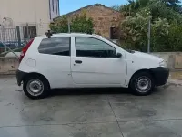 Usata Fiat Punto 69 CV (50 kW) 2007 Bianco Utilitaria