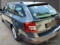 usata Skoda Octavia 2.0 TDI DSG KOMBI PREMIUM EDITION ANHÄNGERKUPPLUNG ACC NAVI DAB