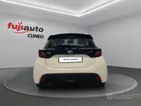 Usata Toyota Yaris Active 116 CV (85 kW) 2022 Super white Utilitaria