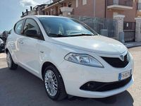 Usata Lancia Ypsilon Gold 95 CV (69 kW) 2017 Bianco Utilitaria