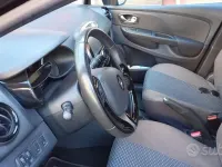 Usata Renault Clio 90 CV (66 kW) 2017 Nero Station wagon