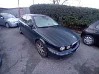 Usata Jaguar X-type 156 CV (114 kW) 2002 Verde Berlina