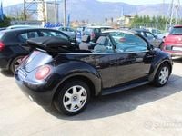 Usata VW New Beetle 102 CV (75 kW) 2005 Nero Utilitaria