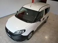 Usata Fiat Doblò 95 CV (69 kW) 2021 Bianco Monovolume