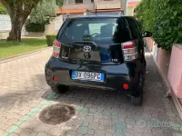 Usata Toyota iQ 68 CV (50 kW) 2009 Nero Utilitaria