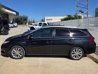 Usata Toyota Auris Hybrid Lounge 136 CV (100 kW) 2014 Grigio Station wagon