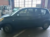 Usata Daihatsu Sirion 69 CV (50 kW) 2005 Blu Utilitaria