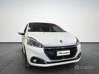 Usata Peugeot 208 Signature Sky 83 CV (61 kW) 2019 Alpine white Utilitaria