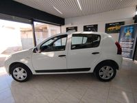 Usata Dacia Sandero 74 CV (54 kW) 2010 Bianco Berlina