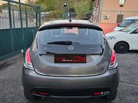 Usata Lancia Ypsilon Silver 69 CV (50 kW) 2022 Grigio Utilitaria