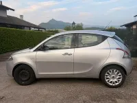 Gebraucht Lancia Ypsilon 69 PS (50 kW) 2014 Grau Kleinwagen