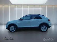 Usata VW T-Roc Edition 116 CV (85 kW) 2024 Giallo SUV