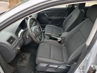 Usata VW Golf Trendline 75 CV (55 kW) 2005 Argento Berlina