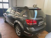 Usata Fiat Freemont Cross 170 CV (125 kW) 2014 Grigio SUV