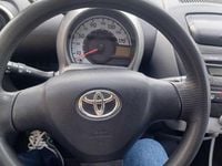 Usata Toyota Aygo 68 CV (50 kW) 2011 Argento Utilitaria