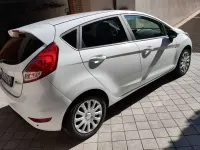 Usata Ford Fiesta 60 CV (44 kW) 2016 Bianco Utilitaria