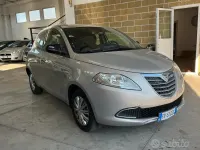 Usata Lancia Ypsilon Gold 69 CV (50 kW) 2015 Grigio Utilitaria