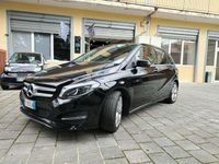Usata Mercedes B180 109 CV (80 kW) 2018 Nero Monovolume