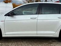 Usata VW Golf VII GTI 245 CV (180 kW) 2019 Oryx bianco Berlina