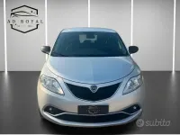 Usata Lancia Ypsilon Gold 69 CV (50 kW) 2017 Grigio Utilitaria