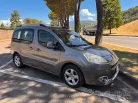 Usata Peugeot Partner Tepee 90 CV (66 kW) 2008 Grigio Monovolume