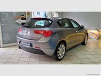 Usata Alfa Romeo Giulietta Distinctive 120 CV (88 kW) 2017 Grigio Utilitaria