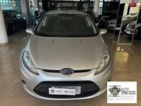 Usata Ford Fiesta Titanium 69 CV (50 kW) 2013 Grigio Utilitaria