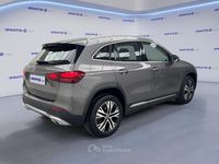 Käytetty Mercedes GLA200 Advanced 150 HP (110 kW) 2023 Harmaa Katumaasturi