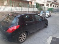 Usata Peugeot 308 Business-Line 93 CV (68 kW) 2011 Nero Berlina