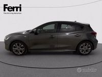 Usata Ford Focus ST-Line 120 CV (88 kW) 2022 Magnetic grey Berlina
