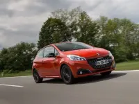 Usata Peugeot 208 Active 102 CV (75 kW) 2019 Bianco Utilitaria