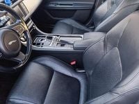 Usata Jaguar XF Prestige 180 CV (132 kW) 2017 Nero Berlina